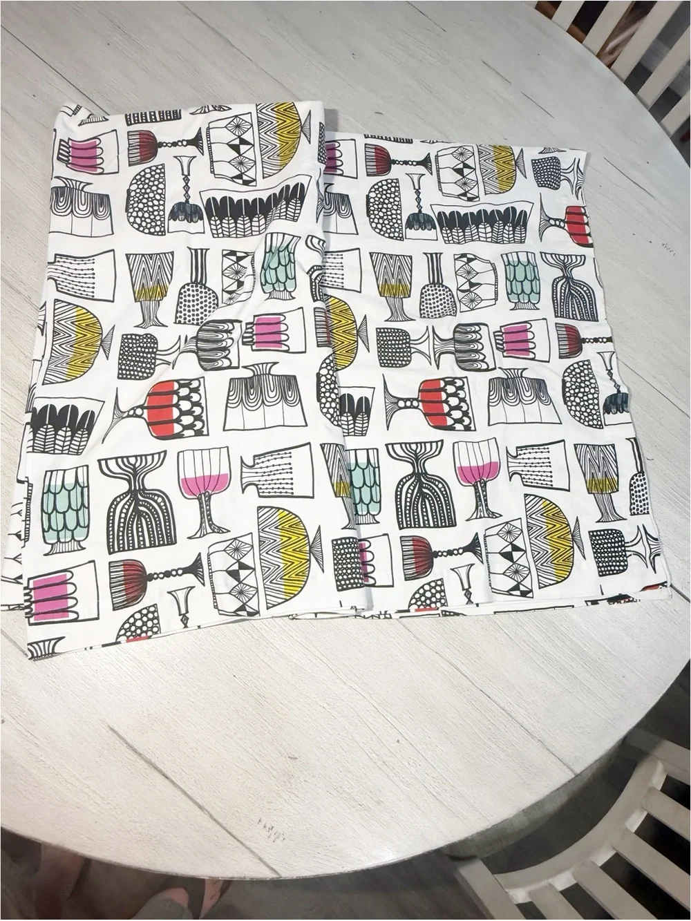 CRATE & BARREL MARIMEKKO Bright Print Whimsical KIPPIS Tablecloth 60 X 90 Inch.